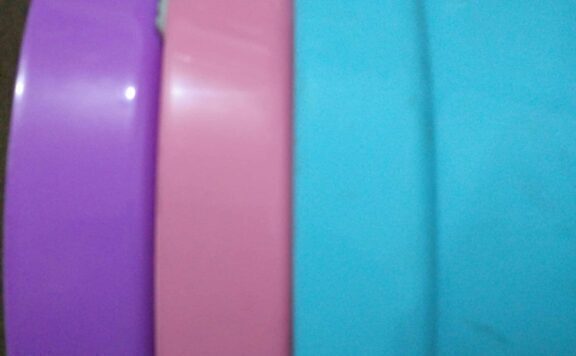 给大家介绍一组塑料凳子颜色的设计方案