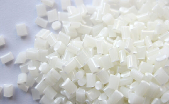 抗静电母粒在塑料瓶中起到的作用