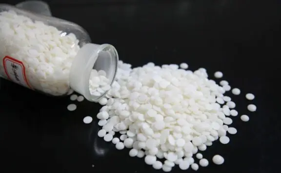 工程塑料改性中聚乙烯蜡的作用